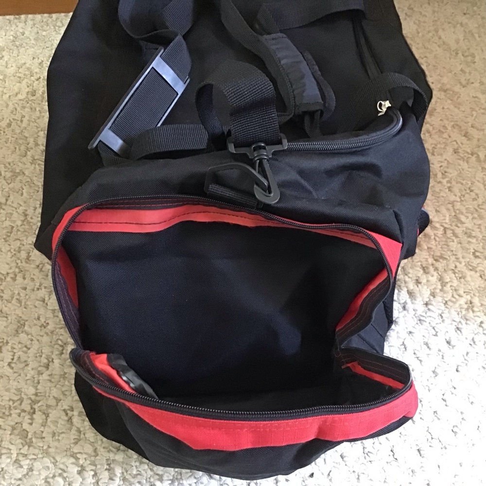 Molson Canadian Large Duffel Bag - Picture 4 of 6